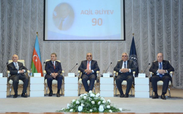 UNEC-də görkəmli alim Aqil Əliyevin 90 illik yubileyi qeyd edilib