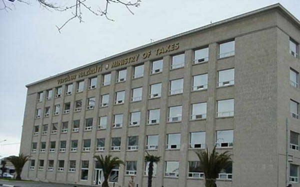 Vergilər Nazirliyi işçi axtarır