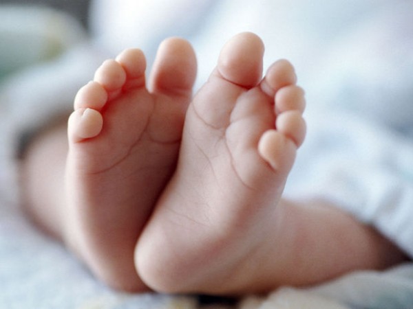 Bakıya gətirilən körpə yolda dünyasını dəyişdi - Həkimlər iş yerində olmayıblar