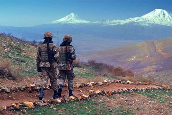 Erməni əsgər komandirini güllələyib