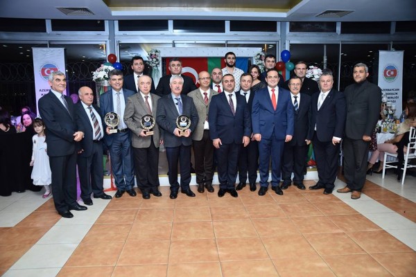 İzmirdə Azərbaycan dostu mükafatının təqdimat mərasimi keçirilib