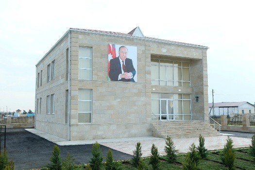 Dövlət Sosial Müdafiə Fondunun Biləsuvar rayon şöbəsinin yeni binası -FOTOLAR