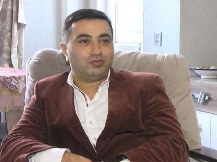 Tanınmış jurnalist mahnı yazdı, özü də oxudu