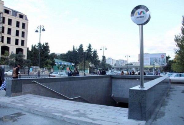 Metro istifadəçilərinin diqqətinə