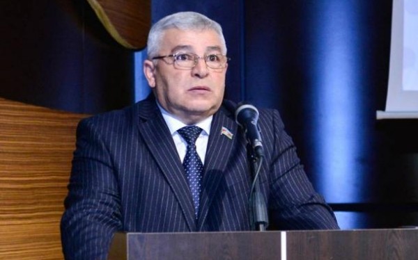 Qarabağ müharibəsi veteranı, deputat jurnalistin müdafiəsinə qalxdı