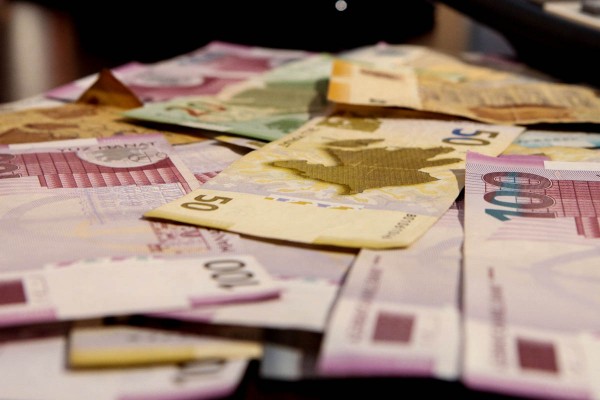 Dövlət büdcəsində 241 milyon kəsir yaranıb