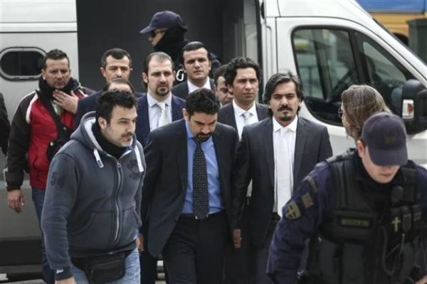 Yunanıstan-Türkiyə münasibətləri gərginləşir — Qiyamçı 8 hərbçi ekstradisiya edilmədi