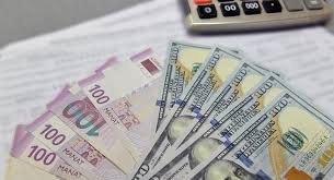 Dolların kursu yenə rekord vurdu - Rəsmi