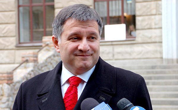 Erməni əsilli nazir işdən çıxarılır