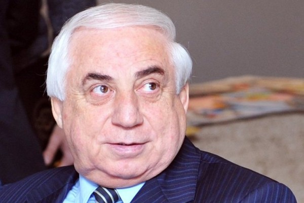 Hadı Rəcəbli “qalmaqallı iclas“ı təxirə saldı