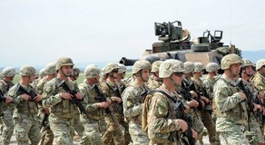 Gürcüstanda hərbçiləri daşıyan avtomobil qəzaya uğrayıb, 6 nəfər yaralanıb