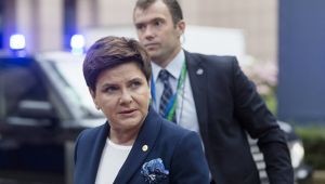 Polşanın baş naziri qəzaya düşüb