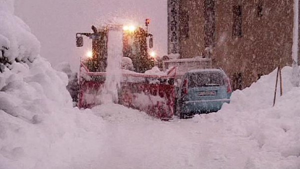 Qarlı hava Qubada 11 kəndi işıqsız qoydu