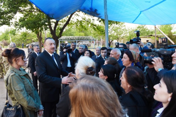 Bu rayonların sakinləri Prezident Administrasiyasına daha çox şikayət edir
