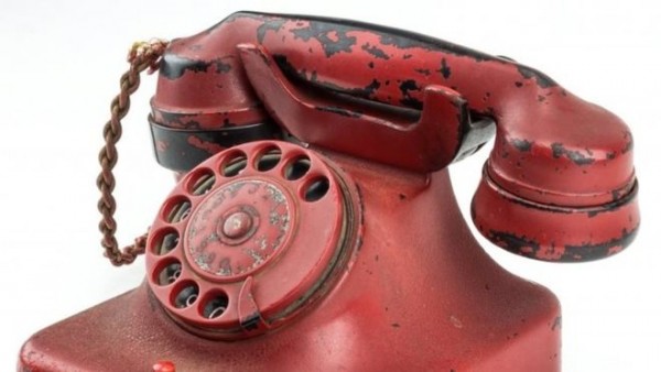 Hitlerin telefonu 243 min dollara satıldı