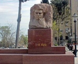“Dedi heykəli sökməyi Hacıbala Abutalıbovla razılaşdırmışam, sərəncamı var...”