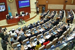 Qazaxıstanda səlahiyyətlər hakimiyyət qolları arasında yenidən bölüşdürüldü