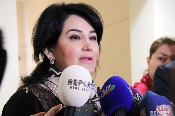 Məhəbbət Vəliyeva: “Məktəblərdə pul yığılmasının təşkilatçısı elə valideynlərdir“