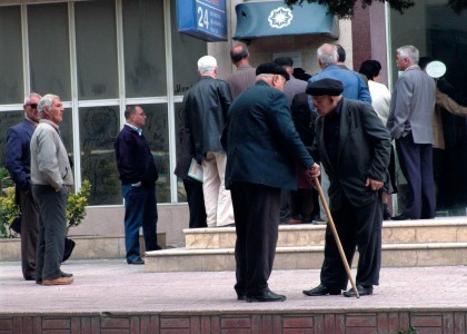 Azərbaycanda pensiya yaşı artırıldı