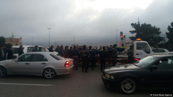 Bakı-Sumqayıt yolunda növbəti qəza - Yol bağlandı - FOTO