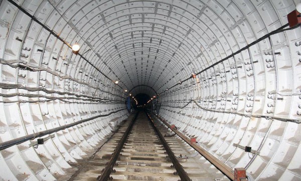 Metrodakı tüstülənmənin səbəbi məlum oldu