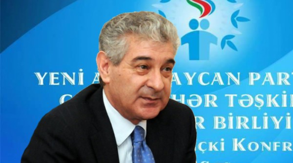 Əli Əhmədov bazarlarda bayramqabağı qiymət artımına münasibət bildirib