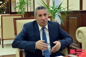 Siyavuş Novruzov: “Banklar vətəndaşların düşdüyü vəziyyətdən istifadə edərək onları soyur“