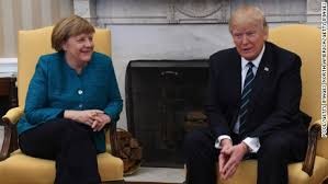 Tramp və Merkel arasında soyuq görüş - VİDEO