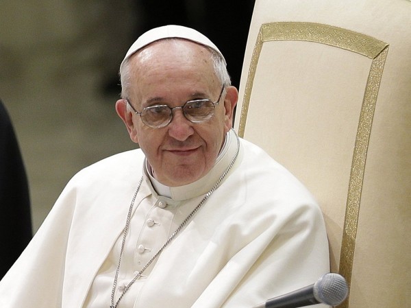 Prezident Roma Papasını təbrik edib