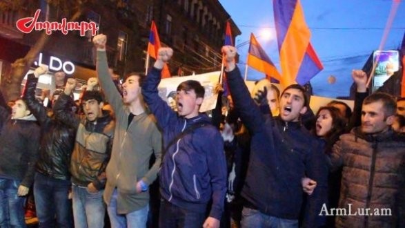Yerevan yenə çalxalanır: daha bir etiraz aksiyası