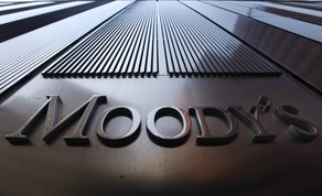 Moody’s MDB ölkələrində valyuta riskləri və dollarlaşma ilə bağlı hesabat hazırlayıb