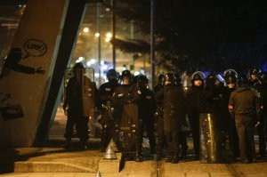 Parisdə polis vətəndaşı güllələdi, ara qarışdı