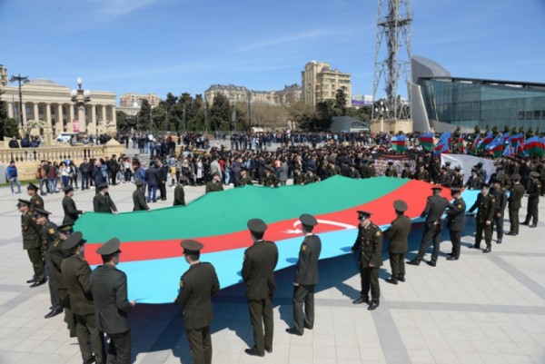 Aprel döyüşlərinin ildönümü münasibətilə “Gənclərin Zəfər yürüşü” keçirilib