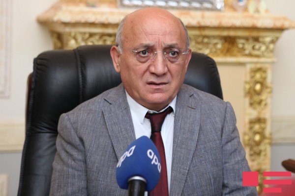 Mübariz Qurbanlı sökülən məsciddən danışdı: “Süni ajiotaj yaradanlar...“
