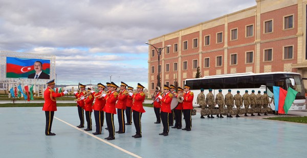 54 sülhməramlı Əfqanıstana yola salındı