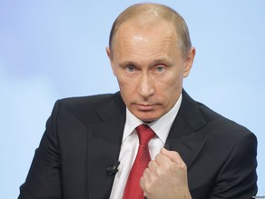 Vladimir Putinin əmək haqqı 2016-cı ildə azalıb