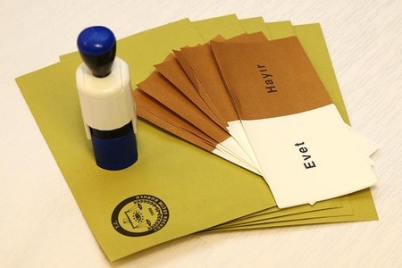 Türkiyədə keçiriləcək referenduma hazırlıq işləri başa çatıb