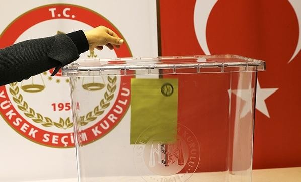Türkiyədə Konstitusiya dəyişikliyi ilə bağlı referendum keçirilir