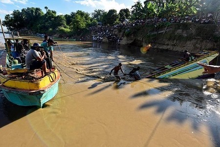Myanmada su festivalı zamanı 300-ə yaxın insan ölüb