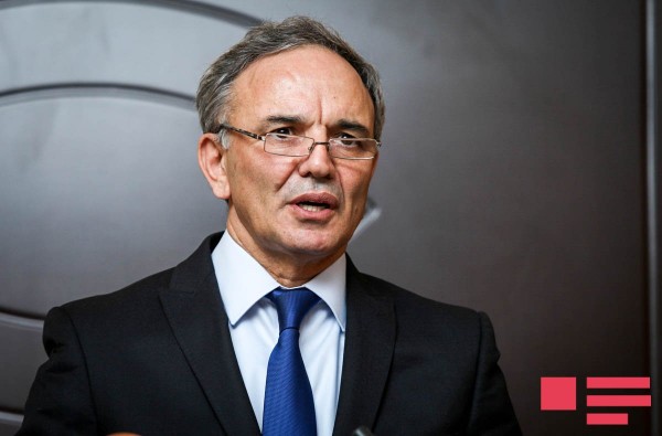 Əflatun Amaşov “Şöhrət” ordeni ilə təltif edildi