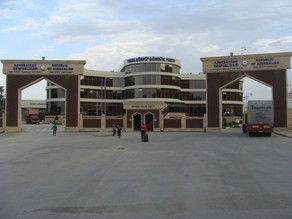“Sınıq Körpü“də kütləvi dava düşüb, gömrük işçisi döyülüb