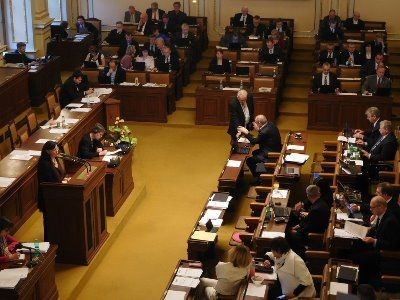 Çexiya parlamenti uydurma “erməni soyqırımı”nı tanıyıb