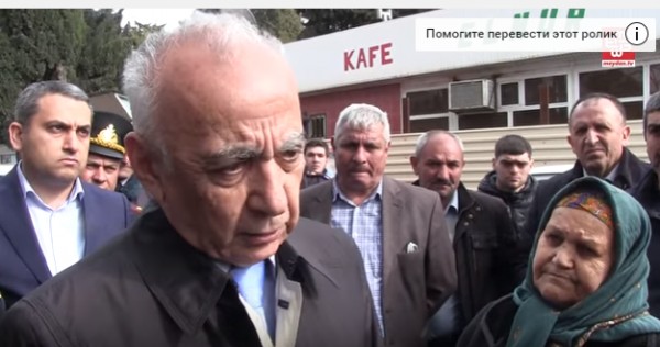 Köçkünlər yolu bağladı- Hacıbala Abutalıbov əraziyə gəldi