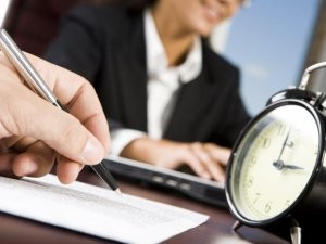 Bakıda bəzi qurumlarda iş saatları dəyişdirildi
