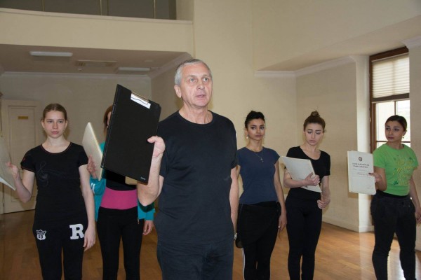 Dünya şöhrətli Sergey Bakıda məşq edir