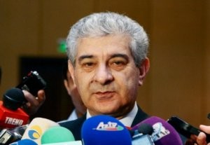 Əli Əhmədov məmurların ixtisarının anonsunu verdi