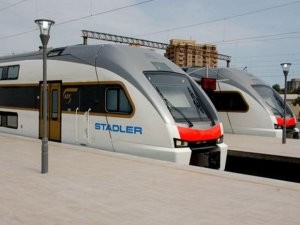 Bu gün əksər qatarlar Bakıya ləngimə ilə gəlib