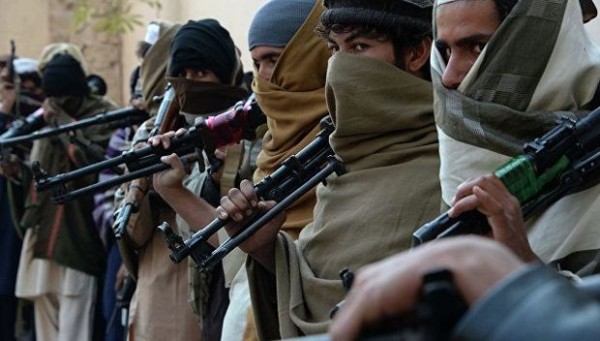 Əfqanıstanda “Taliban” silahlılarının olduğu avtomobil partlayıb