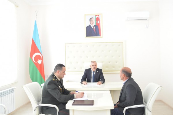 Arzu Rəhimov vətəndaşları qəbul edib