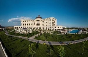 Azərbaycanda 5 ulduzlu otel bağlandı